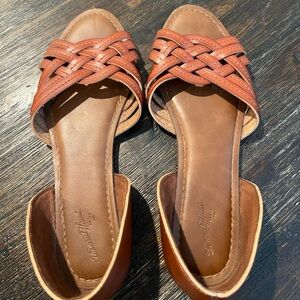 Universal Thread leather Sandals size 9